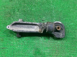 Крепление редуктора TOYOTA BELTA NCP96 2NZFE 2 ракурс