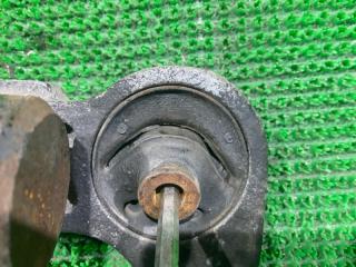 Крепление редуктора TOYOTA BELTA NCP96 2NZFE 4 ракурс