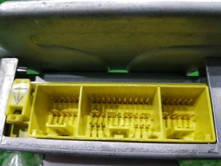 Блок управления airbag SUBARU FORESTER SG5 EJ205 98221SA060 3 ракурс