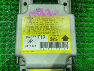 Блок управления airbag MITSUBISHI DELICA PE8W 4M40 MR277719 2 ракурс