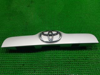 Накладка 5-й двери TOYOTA SIENTA