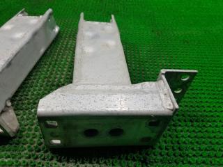 Кронштейн усилителя бампера BMW X3 E83 M54B25 340344006 340343906 2 ракурс