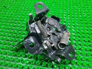 Замок капота DAIHATSU TANTO L360 4 ракурс