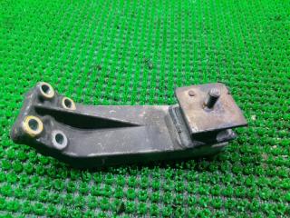 Крепление раздаточной коробки SUZUKI JIMNY JB23W K6A 2 ракурс