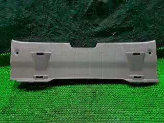 Накладка замка багажника TOYOTA VITZ