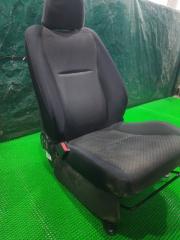 Сидение левое переднее TOYOTA RACTIS NCP125 2 ракурс Сидение левое переднее TOYOTA RACTIS NCP125 2 ракурс
