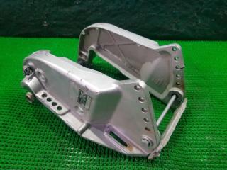 Струбцина HONDA BF90A 2000