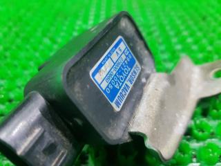Датчик TOYOTA CROWN GS120 1GEU 89421-30050 2 ракурс Датчик TOYOTA CROWN GS120 1GEU 89421-30050 2 ракурс