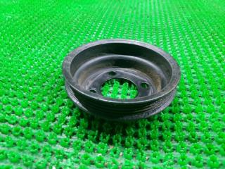 Шкив помпы TOYOTA CROWN GS120 1GEU 3 ракурс Шкив помпы TOYOTA CROWN GS120 1GEU 3 ракурс
