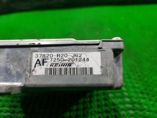 Блок efi HONDA ZEST JE2 P07A 37820R20J62 3 ракурс