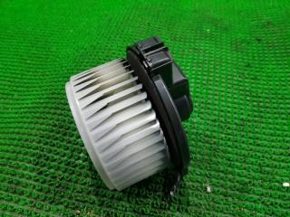 Мотор печки TOYOTA ISIS ANM15 1AZFSE 2727000182 3 ракурс