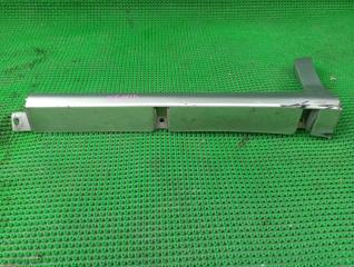 Накладка на порог правая передняя TOYOTA HIACE REGIUS RCH47 76911-26030 2 ракурс