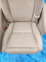 Сидение заднее TOYOTA ALPHARD ATH20 4 ракурс Сидение заднее TOYOTA ALPHARD ATH20 4 ракурс