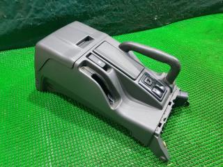Бардачок между сиденьями ISUZU BIGHORN UBS69GW 3 ракурс