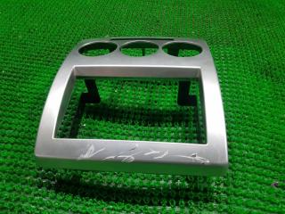 Консоль магнитофона MAZDA PREMACY CREW c23555211 2 ракурс