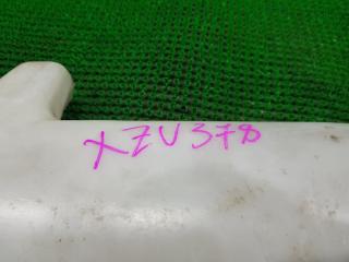 Бачок омывателя TOYOTA DYNA XZU378 860141359 5 ракурс Бачок омывателя TOYOTA DYNA XZU378 860141359 5 ракурс