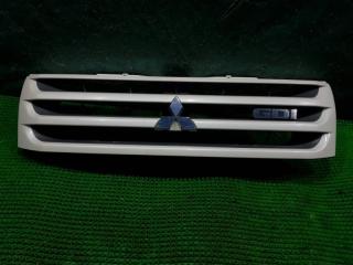 Запчасть Решетка радиатора  MITSUBISHI PAJERO IO MR511943 Контрактный  Крепления целые, потертости, царапины, внимательно оценивайте по фото