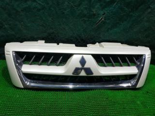 Запчасть Решетка радиатора  MITSUBISHI PAJERO Mn117713 Контрактный  Крепления целые, отсутствует клипсы в креплених, на металических фиксаторах и болотах имеется налет ржавчины, на пластике имеется потертости, царапины,
Хром имеет следы эксплуатации и Старения в ввиде: мелкой точки, и царапин, внимательно оценивайте по фото