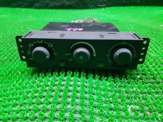 Запчасть Блок управления климат-контролем  MITSUBISHI PAJERO IO MR460827 Контрактный Год: 2000.03   Крепления целые, хорошее состояние, внимательно оценивайте по фото