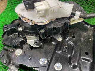 Механизм открывания двери правый задний TOYOTA ESTIMA GSR55 2GRFE 4 ракурс