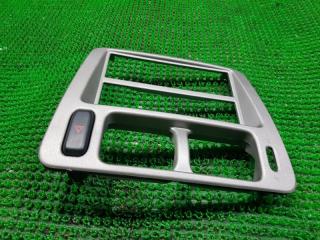 Консоль магнитофона MITSUBISHI PAJERO IO H76W 4G93 3 ракурс