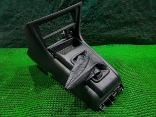 Запчасть Консоль кпп  MITSUBISHI PAJERO IO  Контрактный Год: 2000.03   Крепления целые, потертости, царапины, внимательно оценивайте по фото