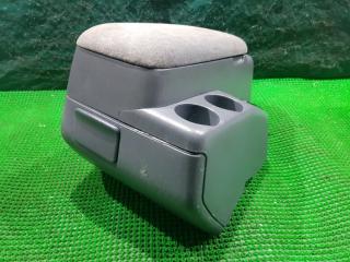 Бардачок между сиденьями TOYOTA Granvia KCH16W 1KZTE 3 ракурс