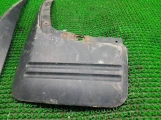 Брызговик передний MITSUBISHI PAJERO IO H76W 4G93 2 ракурс