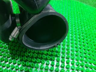 Патрубок воздушного фильтра SUZUKI KIZASHI RF91S J24B 5 ракурс