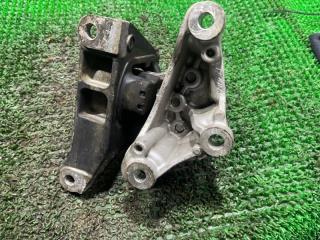 Подушка двигателя левая STREAM RN7 R18A