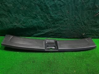 Накладка замка багажника NISSAN WINGROAD 05.2009