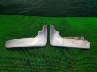 Брызговик передний TOYOTA HIACE