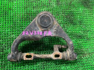 Рычаг правый передний TOYOTA DYNA XZU378 N04C 1 ракурс