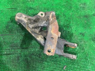 Рычаг правый передний TOYOTA DYNA XZU378 N04C 1 ракурс