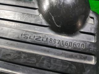 Корпус воздушного фильтра ISUZU WIZARD UES25FW 6VD1 2 ракурс