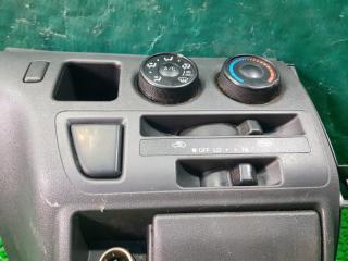 Блок управления климат-контролем TOYOTA HIACE KDH205 2KDFTV 55902-26100 2 ракурс