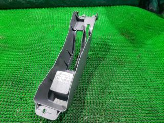 Консоль между сидений TOYOTA DUET M100A 58911-97201 5 ракурс Консоль между сидений TOYOTA DUET M100A 58911-97201 5 ракурс