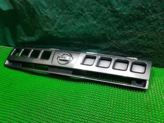 Решетка радиатора NISSAN OTTI H92W 2 ракурс