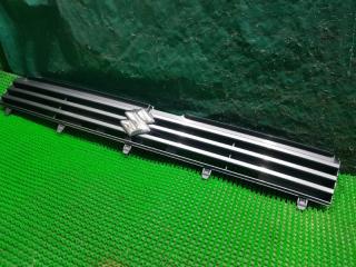 Решетка радиатора SUZUKI EVERY DA64W 71713-68H5 2 ракурс