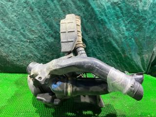 Корпус воздушного фильтра TOYOTA HIACE KDH205 2KDFTV 17893-30030 2 ракурс