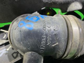 Корпус воздушного фильтра TOYOTA HIACE KDH205 2KDFTV 17893-30030 4 ракурс