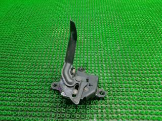 Замок капота TOYOTA ALLION ZZT245 1ZZFE 3 ракурс