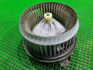 Мотор печки TOYOTA COROLLA RUMION ZRE154-1005798 2ZR-FE 2727008073 2 ракурс Мотор печки TOYOTA COROLLA RUMION ZRE154-1005798 2ZR-FE 2727008073 2 ракурс