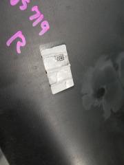 Клык бампера передний правый VEZEL RU4