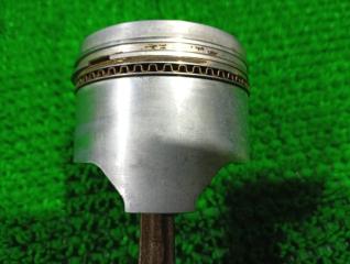 Поршень TOYOTA CROWN GS120 1GEU 4 ракурс Поршень TOYOTA CROWN GS120 1GEU 4 ракурс