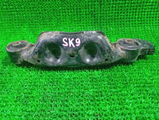 Подушка редуктора задняя SUBARU FORESTER SK9 FB25 1 ракурс