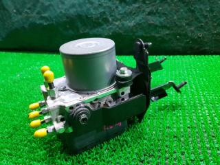 Блок abs NISSAN SKYLINE YV37 1330002930 4 ракурс