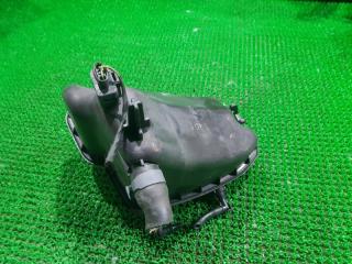 Бачок расширительный AUDI RS5 8T3 CFSA 8T0121405 3 ракурс Бачок расширительный AUDI RS5 8T3 CFSA 8T0121405 3 ракурс