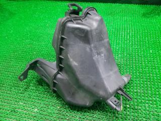 Бачок расширительный AUDI RS5 8T3 CFSA 8T0121405 5 ракурс Бачок расширительный AUDI RS5 8T3 CFSA 8T0121405 5 ракурс