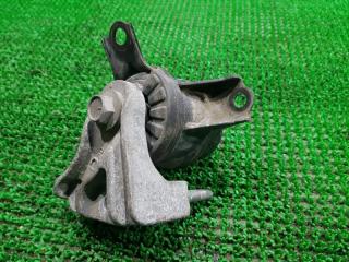 Подушка двигателя правая передняя TOYOTA PASSO KGC15 1KRFE 3 ракурс